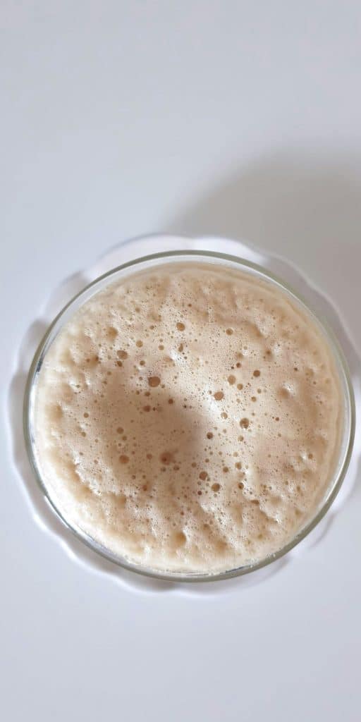 Un café nitro vu de dessus