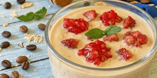 Overnight oats café et fruits rouges